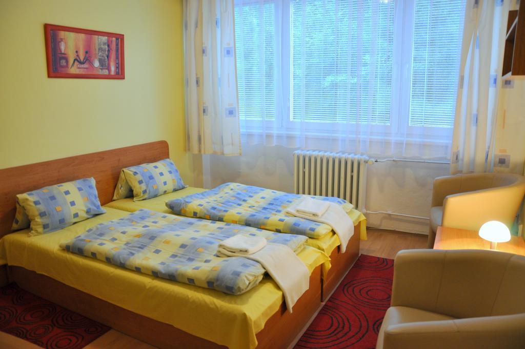 Hotel Komarov ブルノ エクステリア 写真