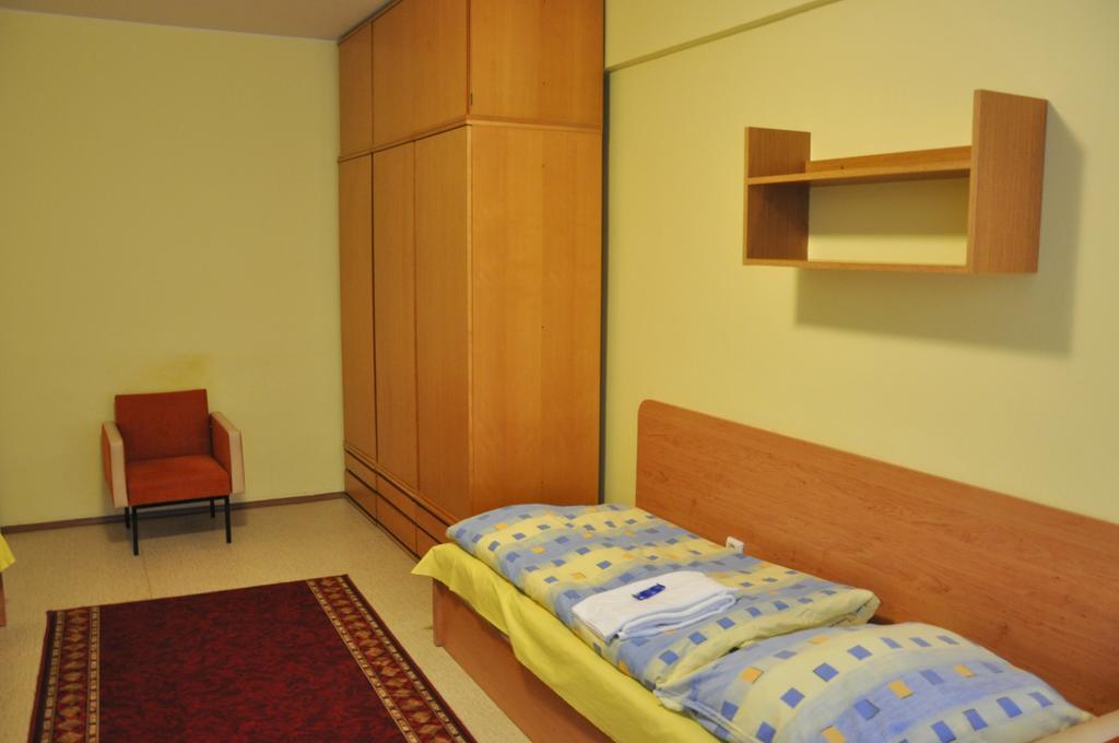 Hotel Komarov ブルノ エクステリア 写真