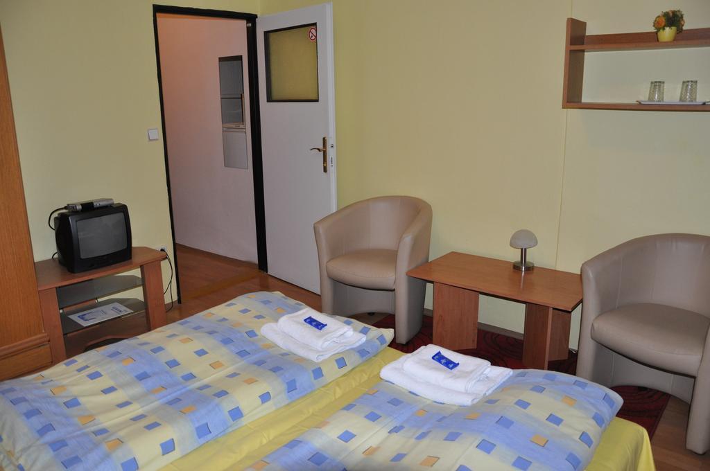 Hotel Komarov ブルノ 部屋 写真